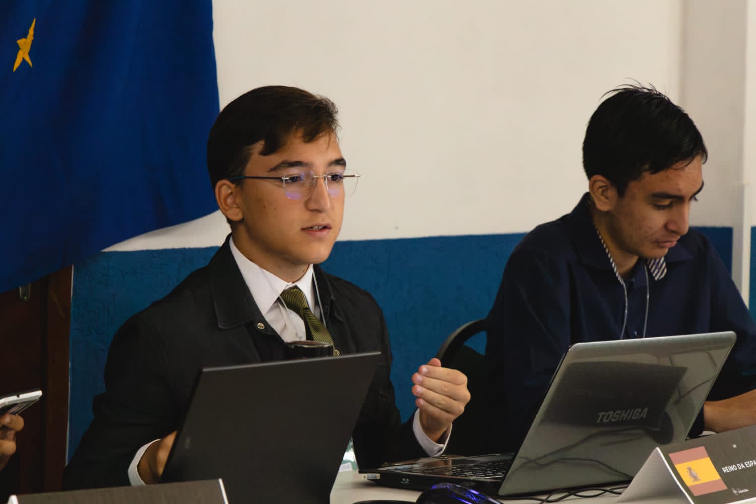 estudantes simulam reunião da ONU