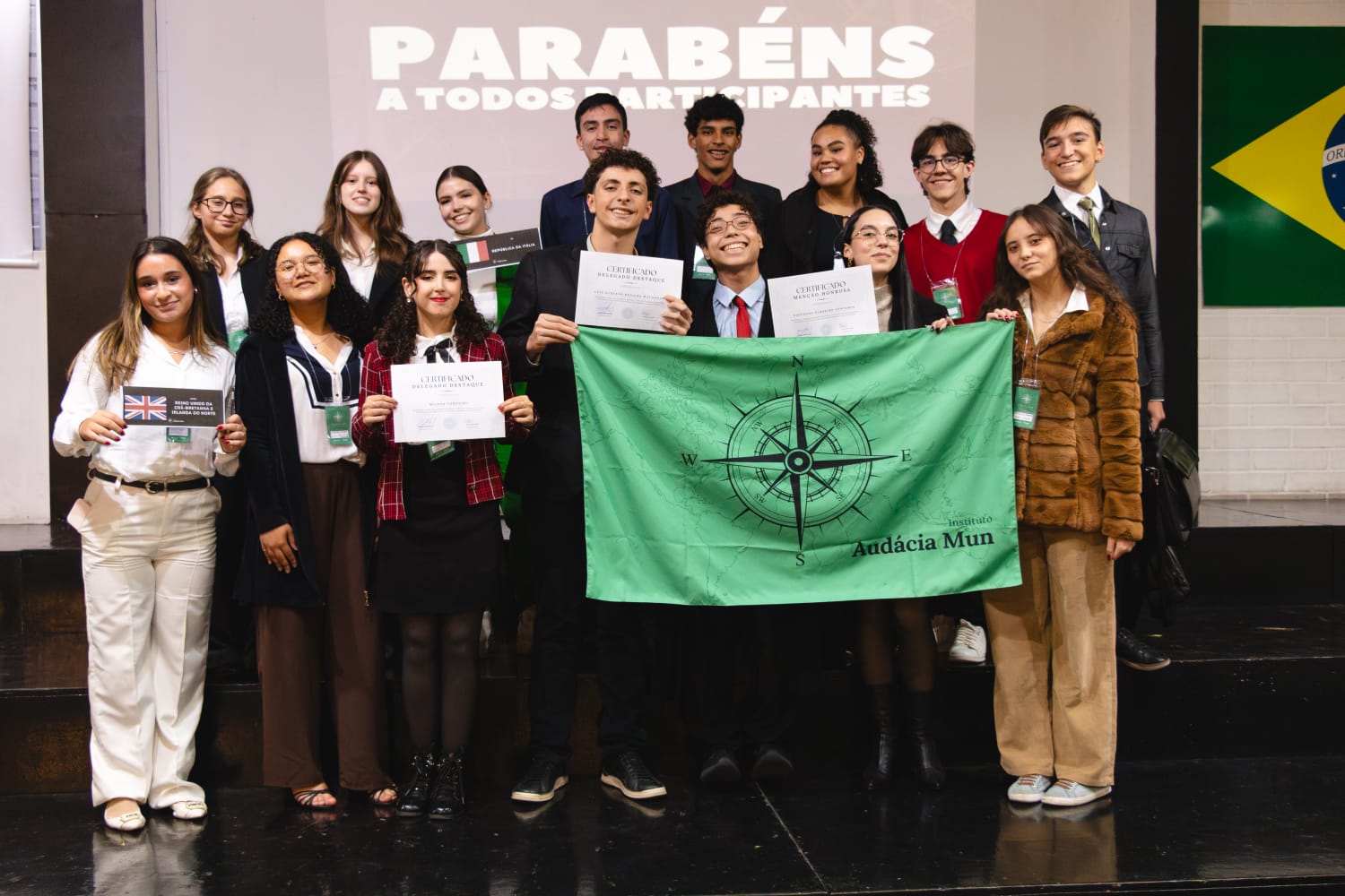 estudantes simulam reunião da ONU