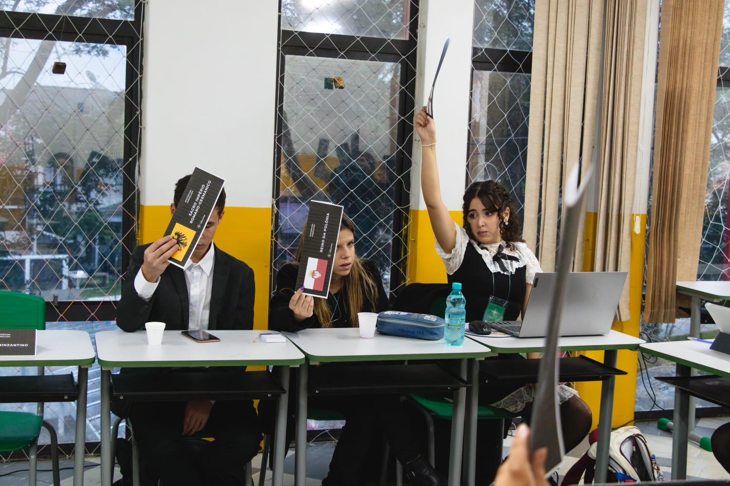 estudantes simulam reunião da ONU