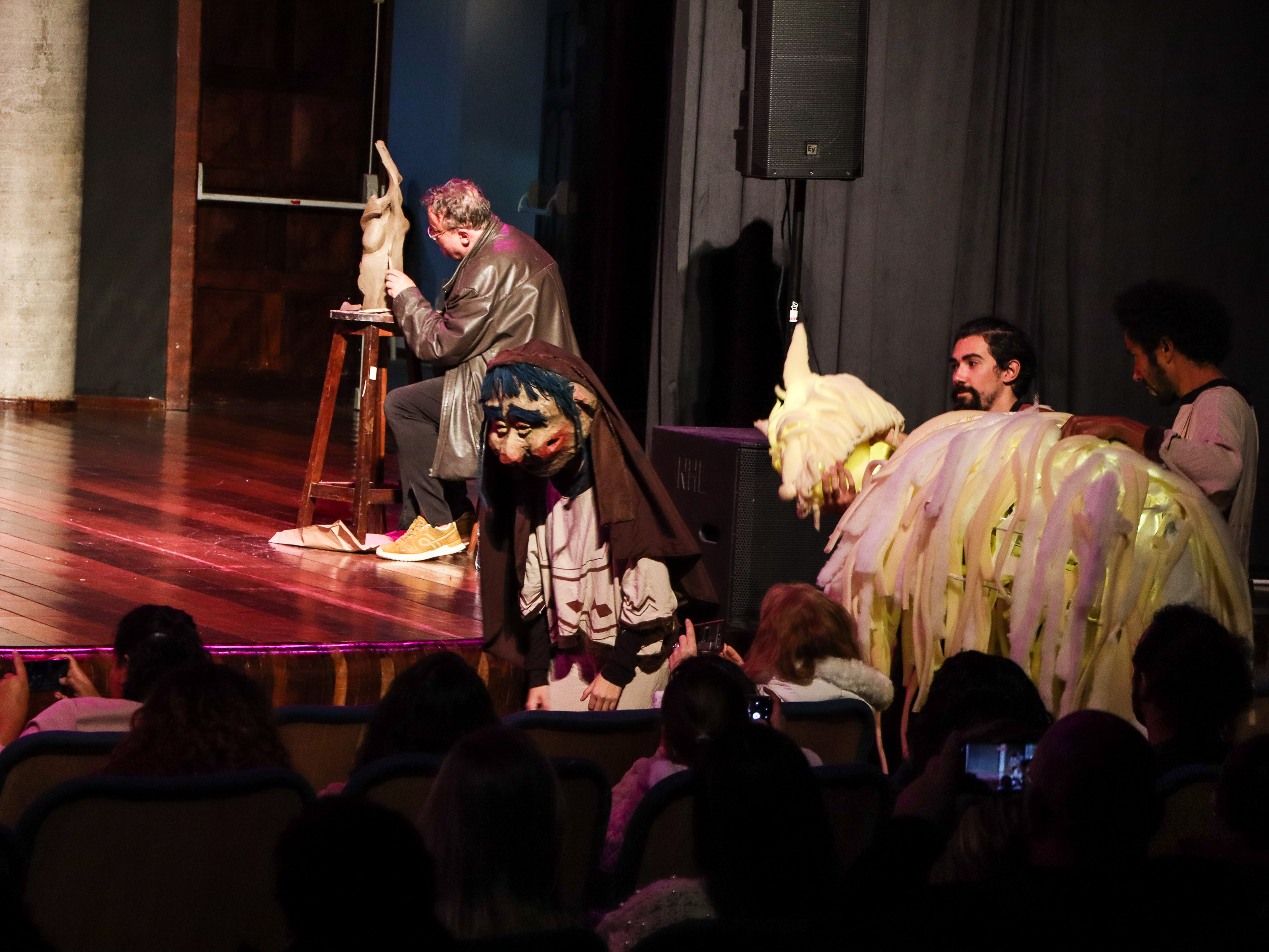 Apresentações da Escolinha de Arte no Canal da Música