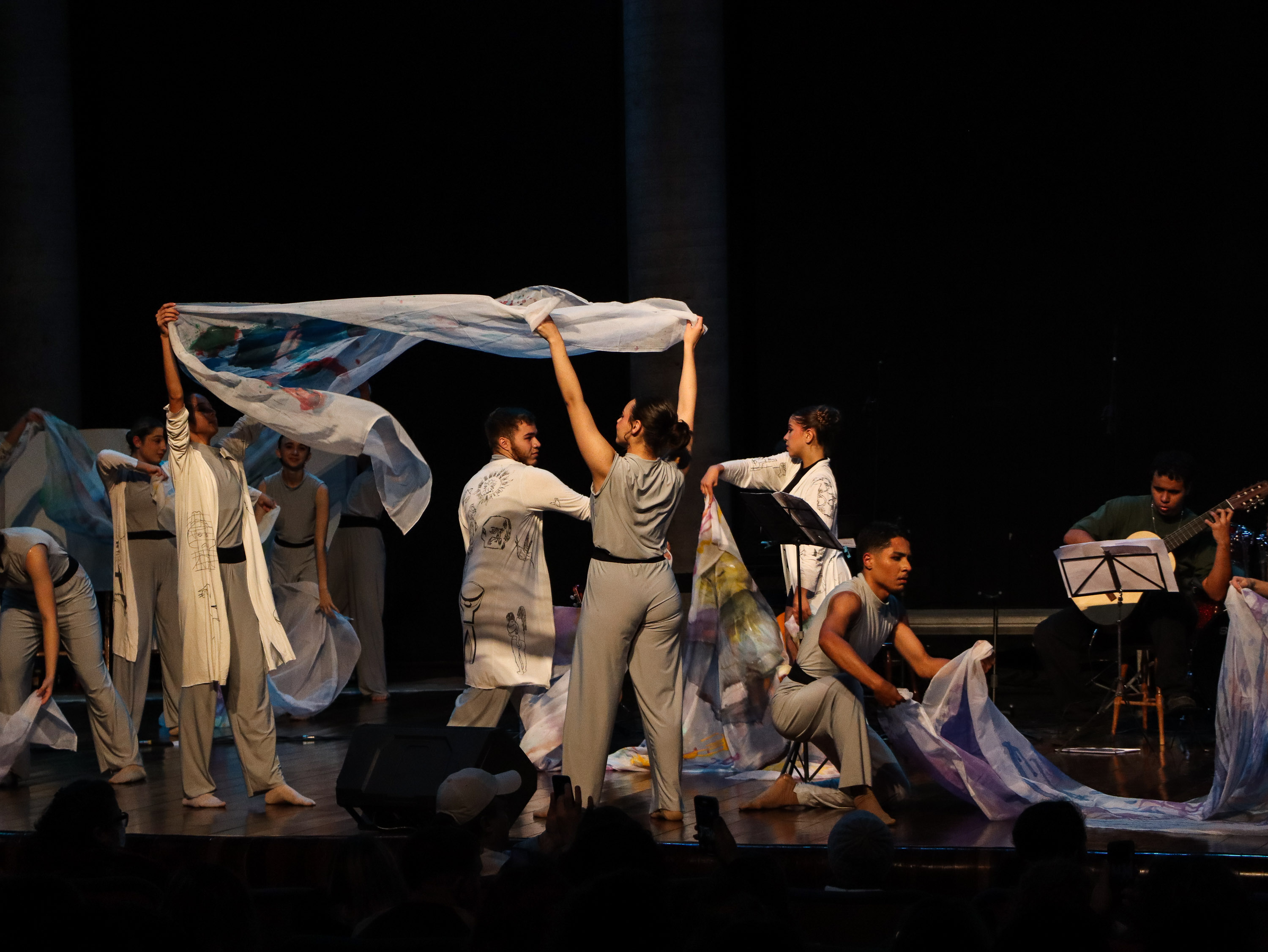 Apresentações da Escolinha de Arte no Canal da Música