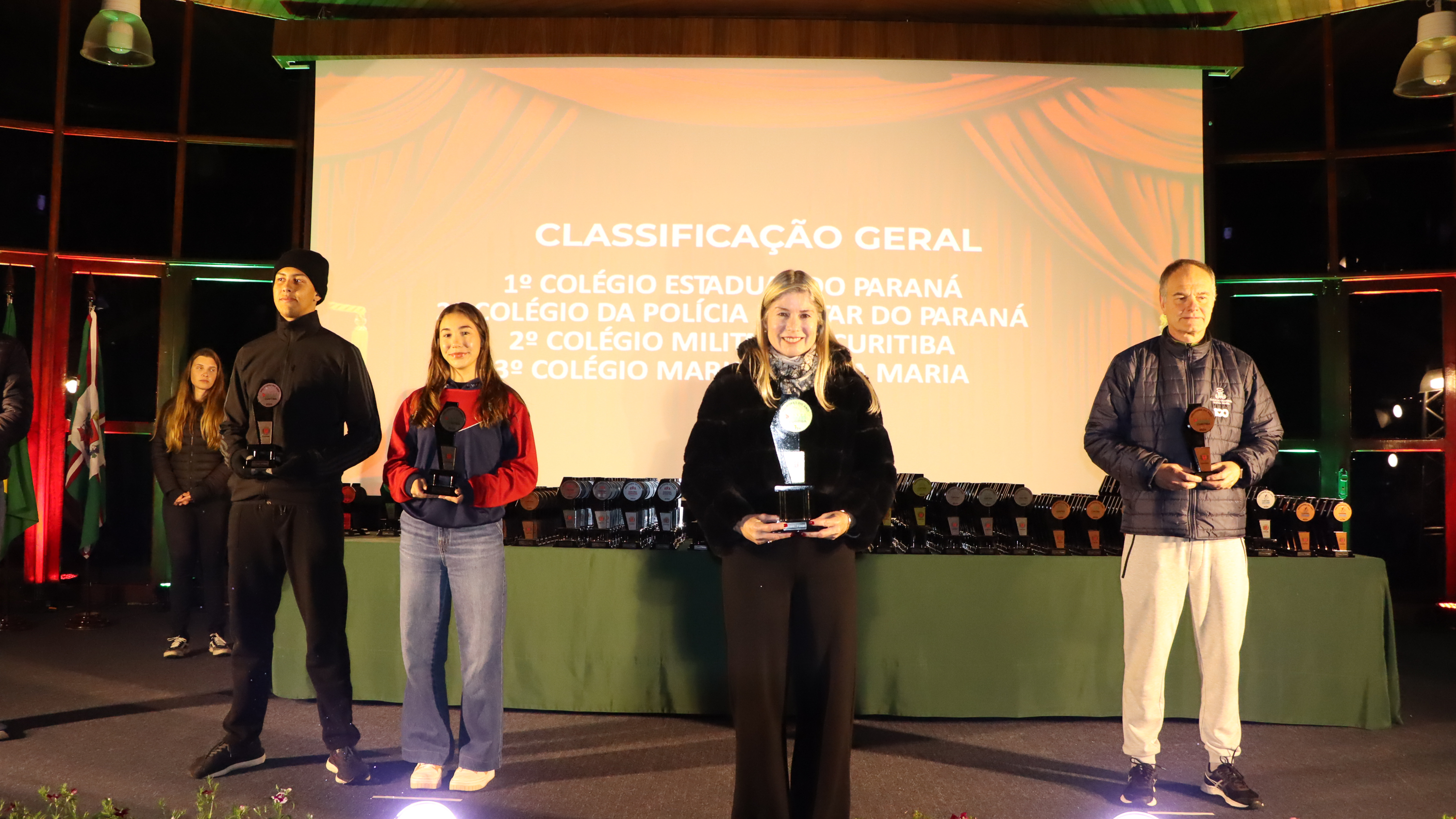 Equipes do CEP premiadas em evento da Prefeitura de Curitiba