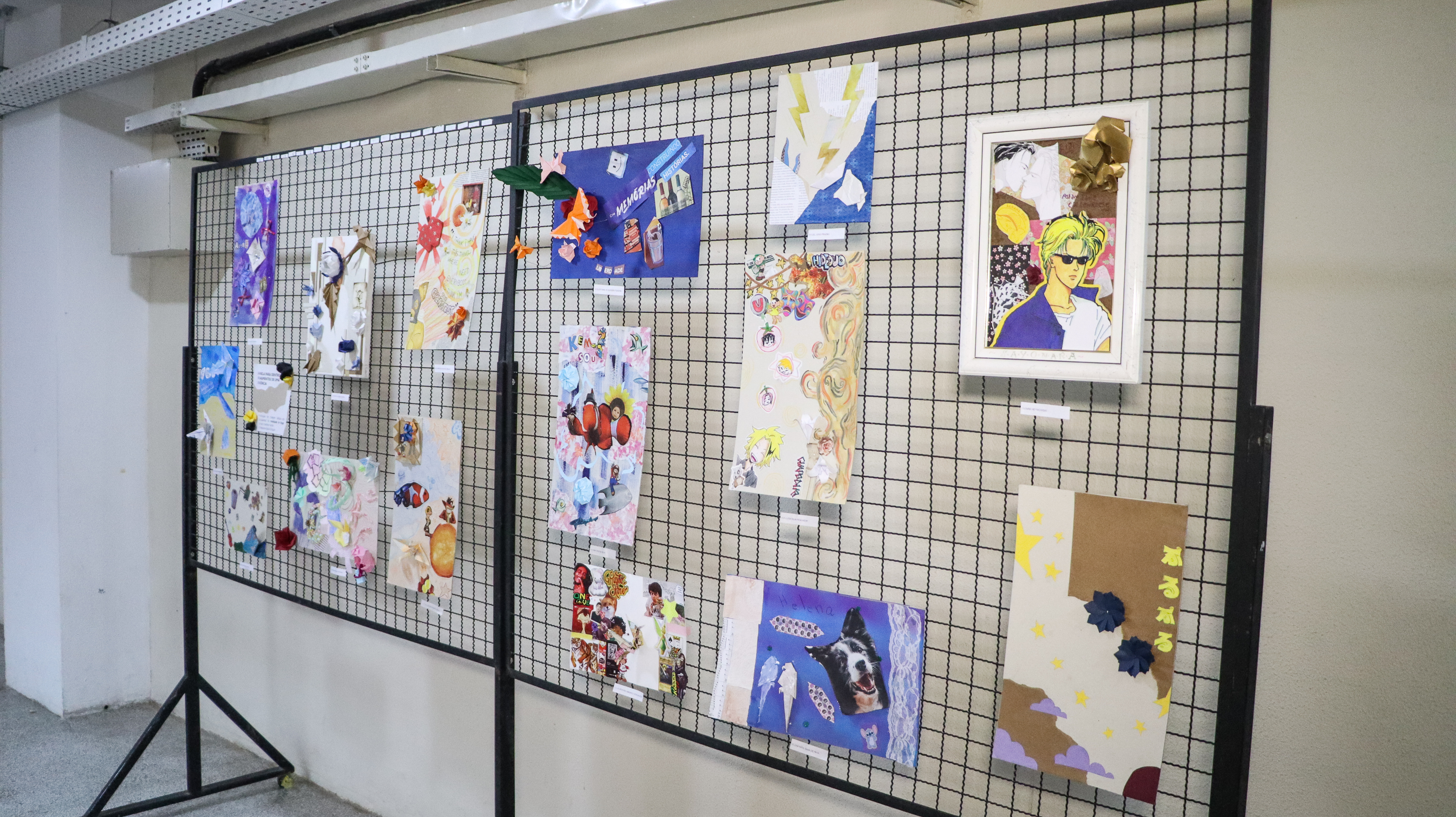 Trabalhos artísticos de estudantes, em exposição