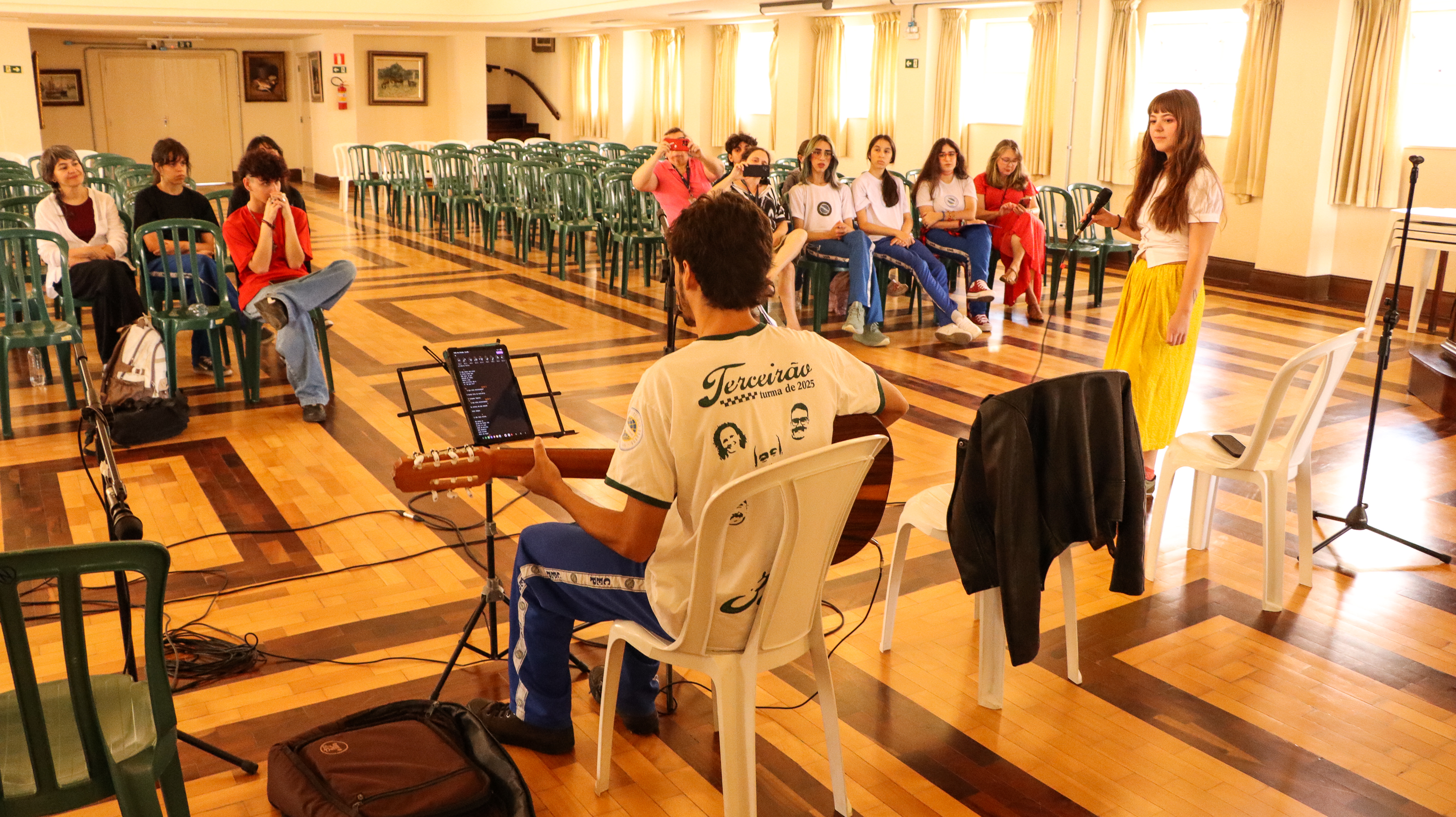 Homenagem a monitores do Centro de Memória