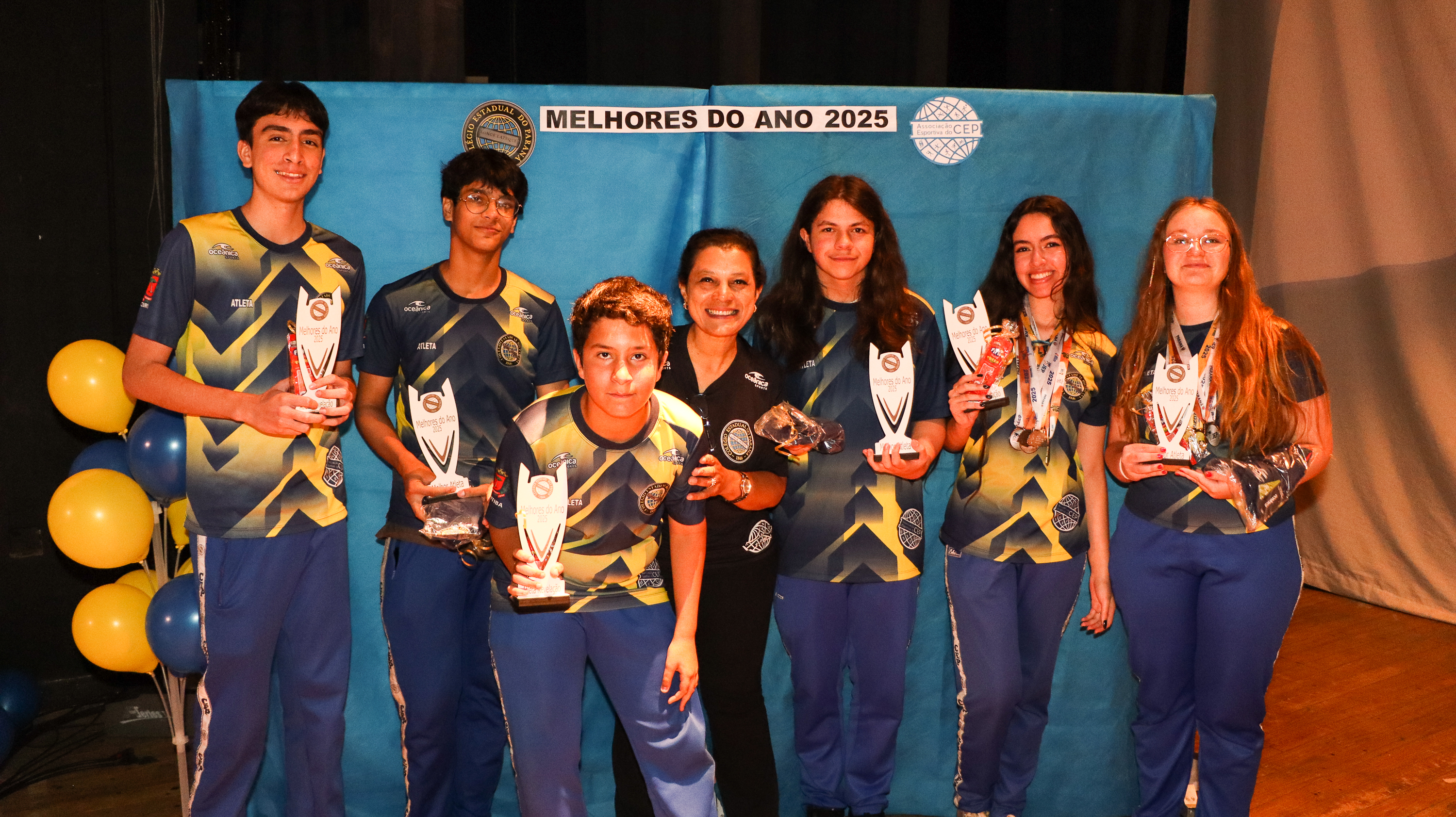 Estudantes atletas do CEP recebem homenagem