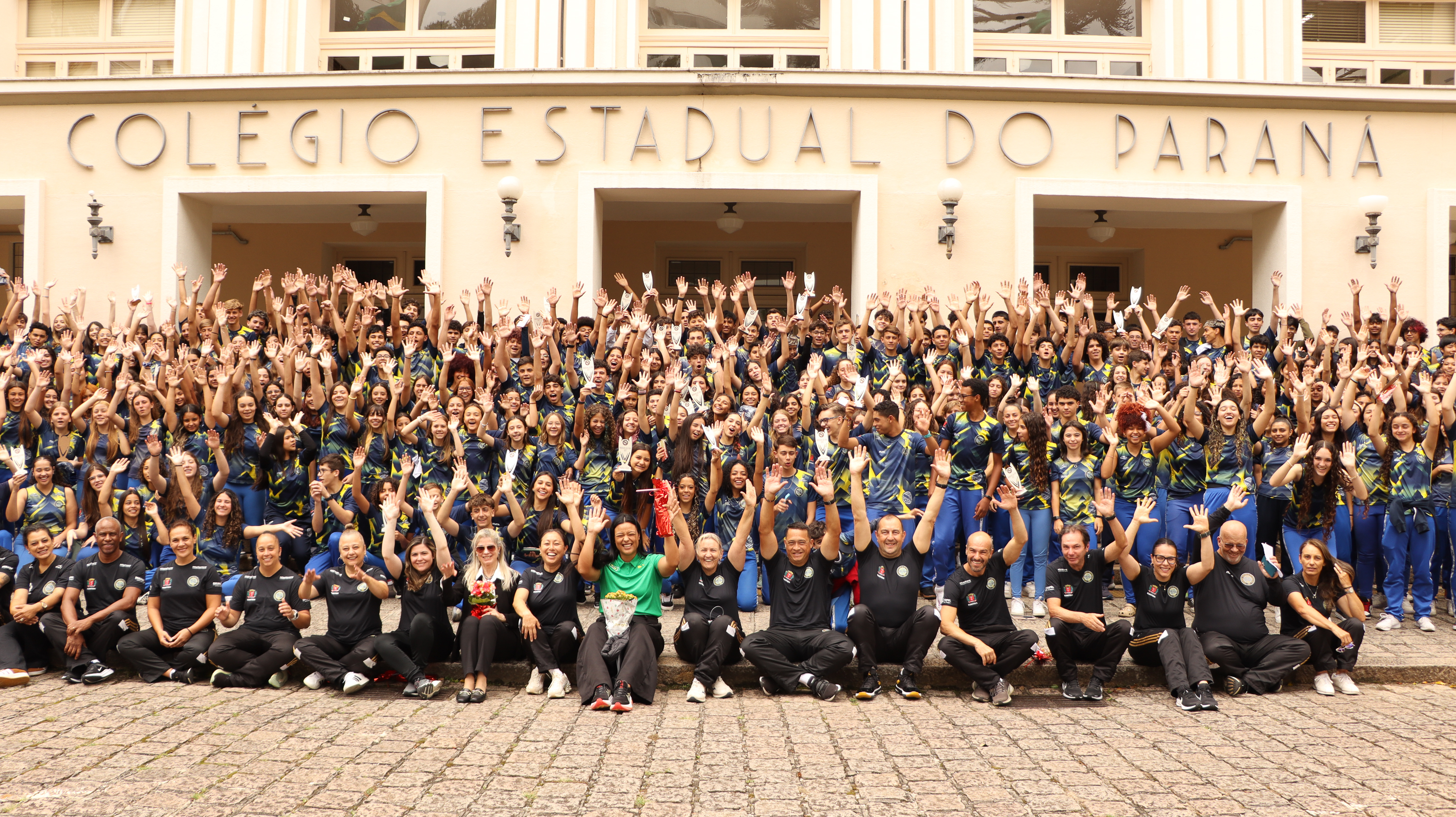 Estudantes atletas do CEP recebem homenagem