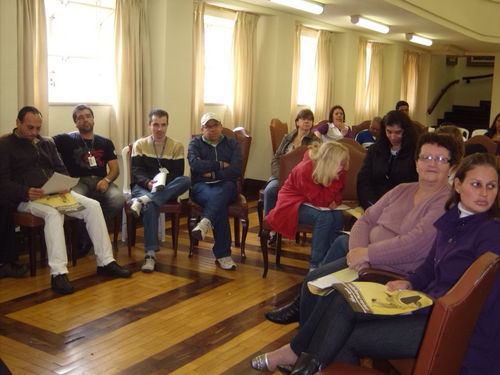 Funcionários participam das discussões