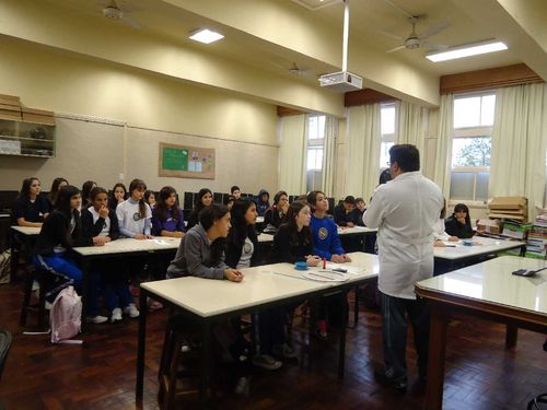 Aula inaugural contou com alunos da 7a série do ensino fundamental