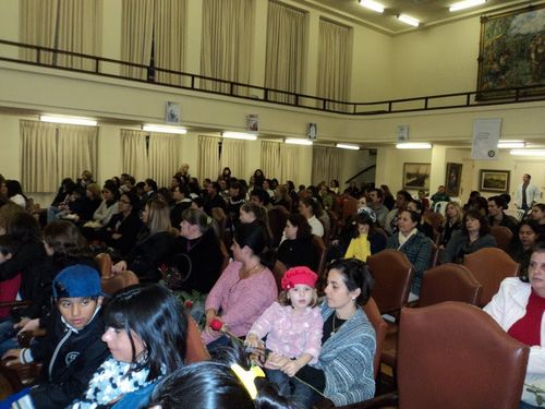 Mães de estudantes do ensino fundamental foram homenageadas