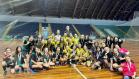 estudantes atletas do CEP em premiação nos Jogos das Escolas Públicas de Curitiba