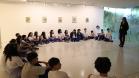 Estudantes do ensino médio nas dependências do Museu Oscar Niemeyer