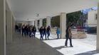 Estudantes no exercício "plano de abandono"