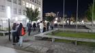 Estudantes no exercício "plano de abandono"