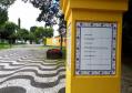 Estudantes foram sensibilizados pela linguagem poética no Bosque Portugal, no Jardim Social, onde desenvolveram atividades de leitura e declamação dos poemas encontrados ao longo da trilha do bosque.