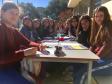 Para aproveitar o sol na manhã desta terça-feira (4), os estudantes no Colégio Amâncio Moro (CEP-Amâncio) se reuniram para atividades fora da sala de aula, em grupos organizados no pátio do Colégio, que fica no Jardim Social. 