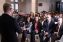 O Colégio Estadual do Paraná (CEP) e a Defensoria Pública do Estado do Paraná se uniram para promover o “Jovem Defensor”, um projeto acadêmico para formação específica na área de Direitos Humanos, dentro das disciplinas de Filosofia, Sociologia, História e Geografia.