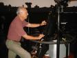 O professor José Manoel Luís da Silva, que também é astrônomo, participa nesta semana de eventos comemorativos aos 50 anos da chegada do homem à lua. Ele, que é um dos fundadores e atual diretor do Observatório e Planetário do Colégio Estadual do Paraná (OACEP), é um dos 22 cientistas brasileiros que participou do Projeto Apollo 11 – da Agência Espacial Americana (NASA)