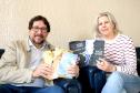 Durante a visita ao Colégio, Jeffeson Dieckmann foi recebido pela professora Camila Paschoal, coordenadora do Projeto Sedução Poética em 2019.