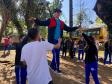 Estudantes do Colégio Estadual do Paraná (CEP) estão experimentando o slackline nas aulas curriculares de Educação Física. A missão é andar sobre uma fita esticada, suspensa do solo em aproximadamente um metro de altura, permitindo assim que o aluno e aluna pisem firme para avançar de um lado para outro sem cair e até possibilitar a execução de algumas acrobacias. 