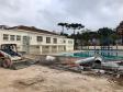 Um dos casos mais preocupantes se refere às ameaças permanentes sobre uma possível invasão à piscina, o que já é proibido fora das atividades pedagógicas, mas, que neste momento, torna-se ainda mais grave por ser esse local onde estão concentrados materiais e entulhos que aumentam os riscos de acidentes e danos à integridade física dos estudantes.