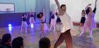 o corpo de dança se apresenta em cidades da Região Oeste. Na quarta-feira (25) foram aplaudidos no Centro Cultural Arte e Vida do município de Dois Vizinhos. Na quinta-feira (26), a trupe se apresenta no Colégio Padre José Anchieta, na cidade de São Jorge D´Oeste, e, no mesmo dia, vão para Cruzeiro do Iguaçu, onde dançam no Centro Cultural Daniel Turmina Júnior. 