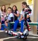 Essa é mais uma disputa de SumoBot, um confronto entre robôs programados por estudantes que participam das aulas de laboratório de Robótica no Colégio Estadual do Paraná (CEP). Vence o protótipo que consegue empurrar o adversário para fora da linha que delimita o espaço reservado para o enfrentamento dos robôs.