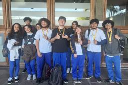 Premiação de estudantes medalhistas da Olimpíada de Matemática das Escolas Estaduais do Paraná