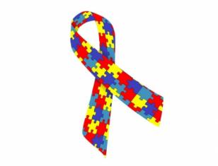 laço colorido do símbolo do autismo
