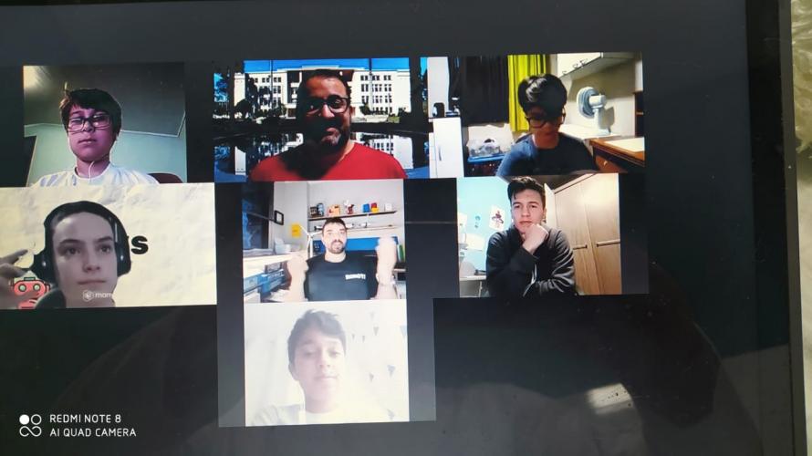 A terceira e honrosa colocação, com o grupo do CEP, foi alcançada pela equipe CDRS ROBOCEP, com os estudantes Nathan, William, Antônio e Davi, na categoria Modelagem Virtual Nivel I.