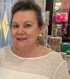 A professora, que também atuou na prestação de serviços administrativos junto ao setor da Secretaria do Colégio, será sempre lembrada com carinho por todos os membros da Comunidade Escolar do Colégio Estadual do Paraná, onde atuou nos últimos 30 anos de uma vida dedicada à Educação.