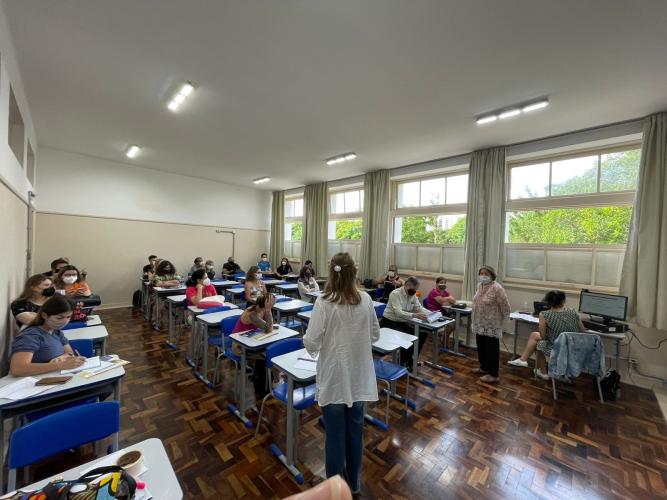 Divisão Educacional Variados