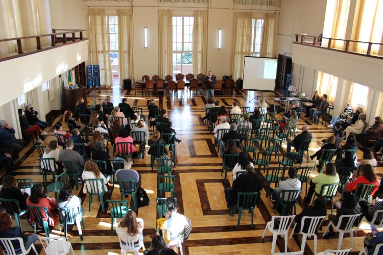 Divisão Educacional Variados