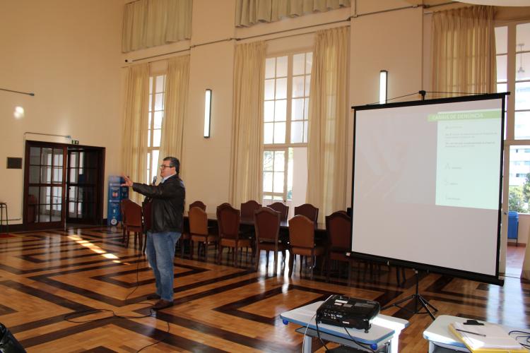 Divisão Educacional Variados