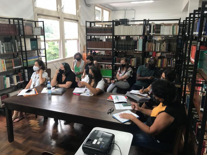 Divisão Educacional Variados