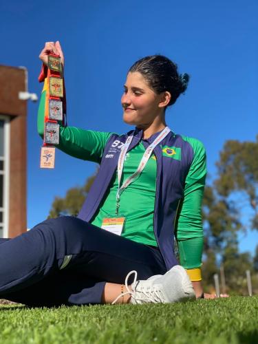 Heloisa_Riske_estudante_atleta_natacao