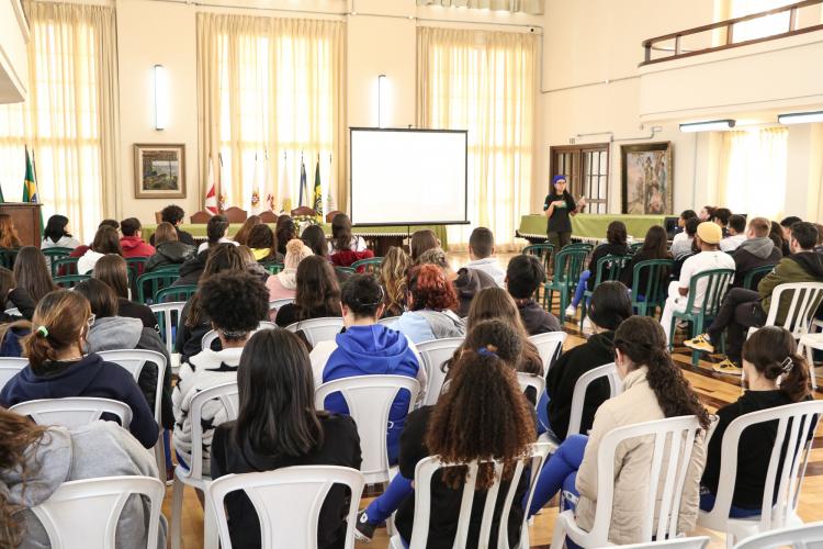 mOvECEP_educacao_antirracista_hip-hop