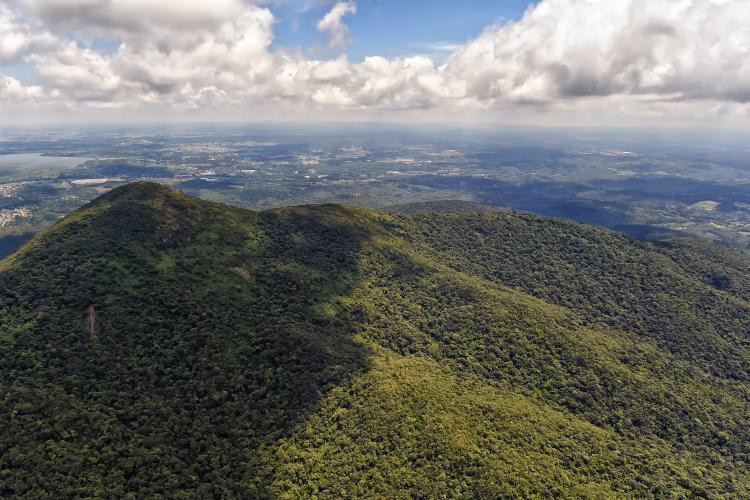 vista área da Serra do Mar, no Paraná