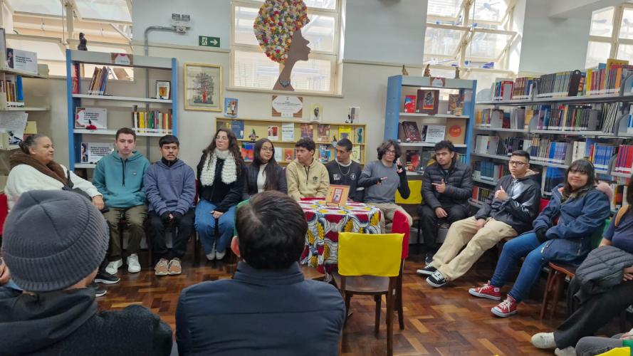Estudantes de Paranaguá em visita ao CEP