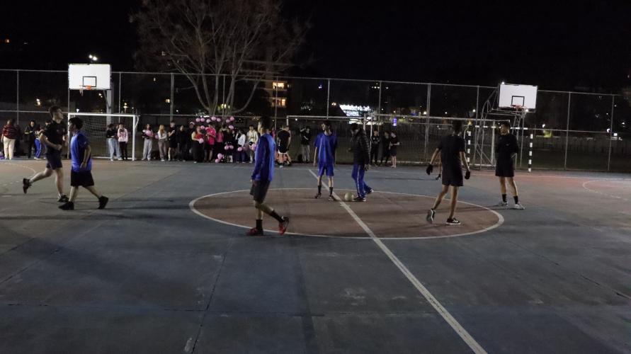 Estudantes participam de torneio de futsal