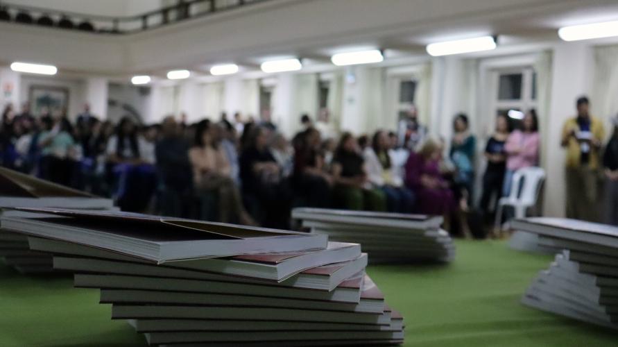 Evento de entrega dos livros do Sedução Poética 2025
