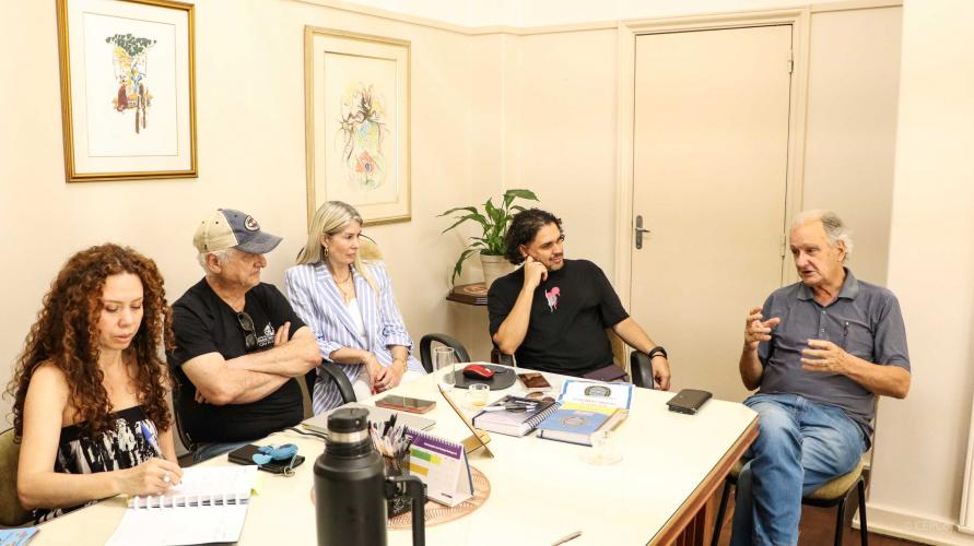 Eloi conversa com a DG e o CEPCom