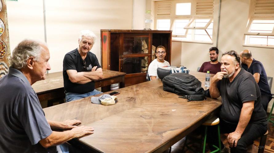 Eloi visita a Escolinha de Arte do CEP