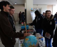 estudantes_ensino_medio_feira_profissoes_UFPR