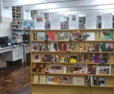 biblioteca_estante_consciencia_negra