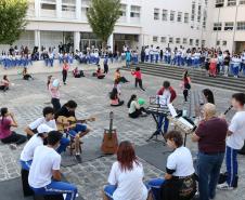 flash_mob_dancep_escolinha_de_arte