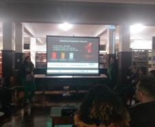 chordata_palestra_Juliane_e_Celine_PAV