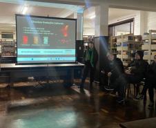 chordata_palestra_Juliane_e_Celine_PAV