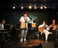 recital_escolinha_de_arte_80_anos_paulo_leminski_out2024