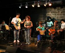 recital_escolinha_de_arte_80_anos_paulo_leminski_out2024