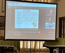 roda_de_conversa_professora_UEL_2out2024